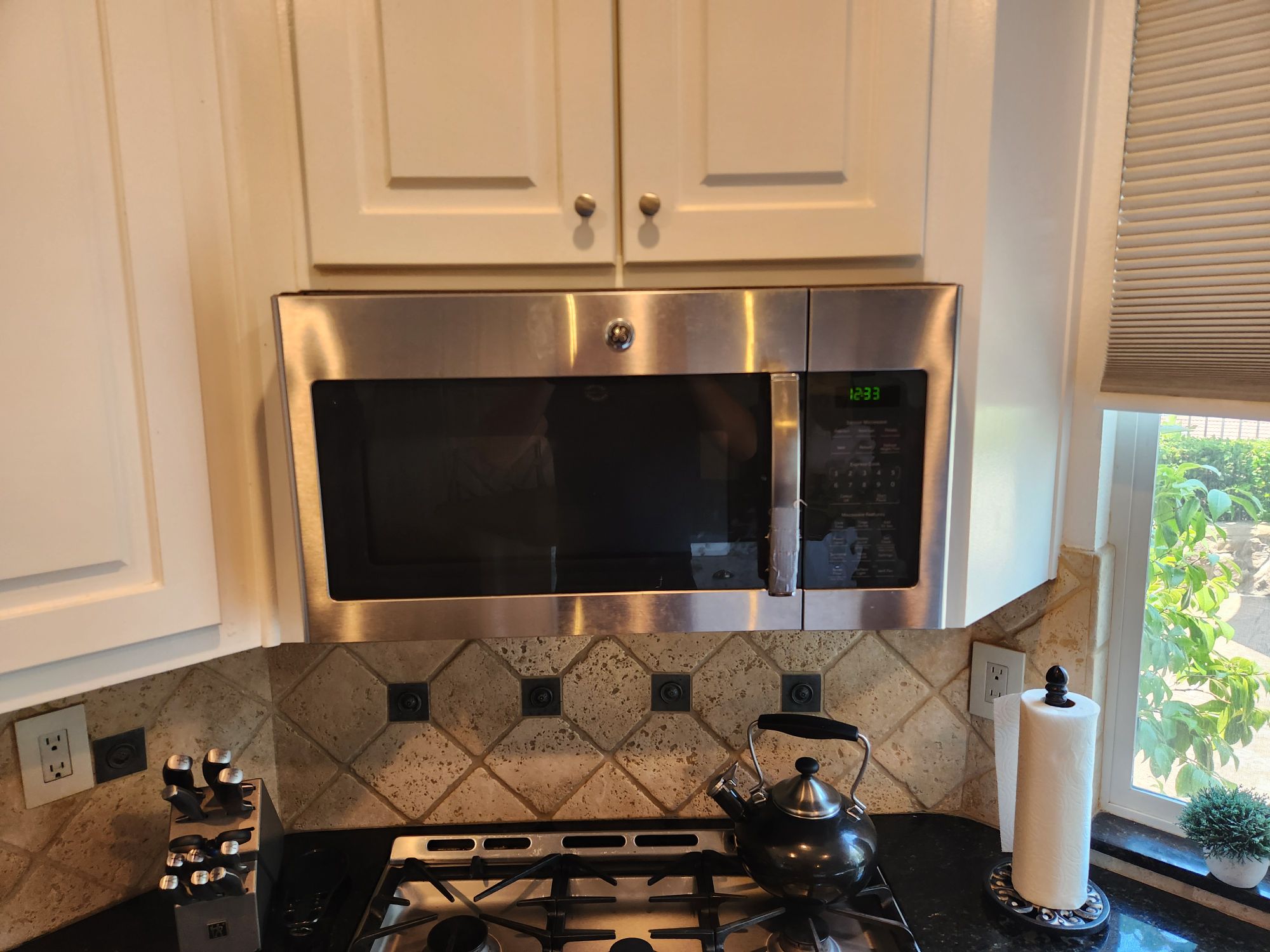 Microwave is Making Noise or Buzzing What Does It Mean and How to Fix