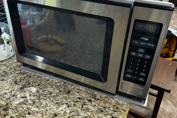 Microwave Door Not Closing Tightly: Worn Hinges or Damaged Latch Mechanism PWS 2