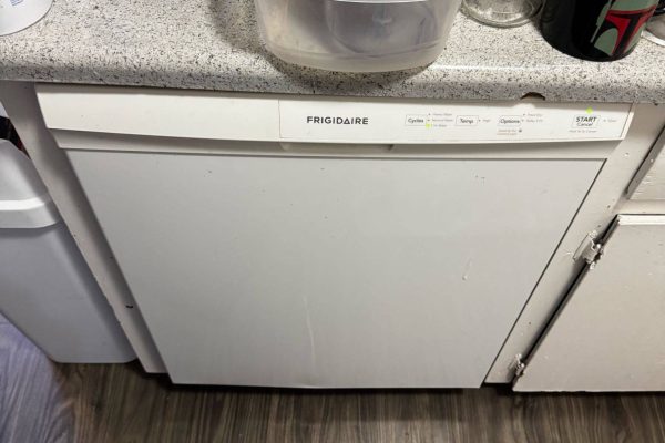 Your Dishwasher Sounds Normal, But Quietly Damages Glassware — What’s Really Happening Inside PWS 6